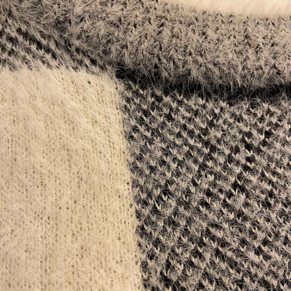 Cyrus Buffalo Check Fuzzy Sweater - Picture 5 of 7